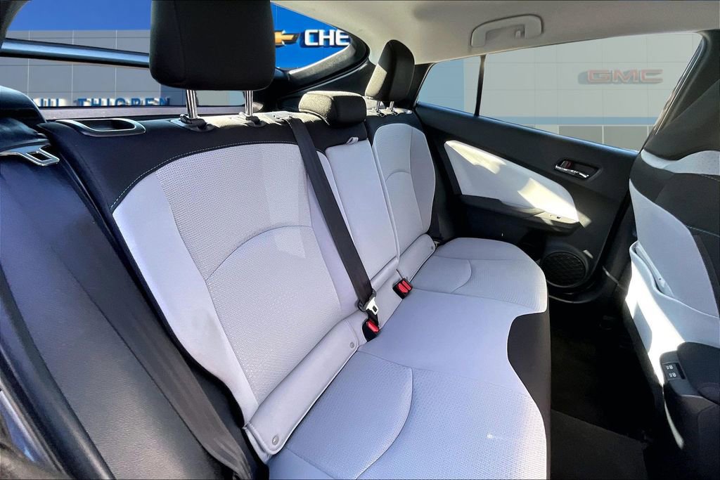Used 2020 Toyota Prius LE image 25