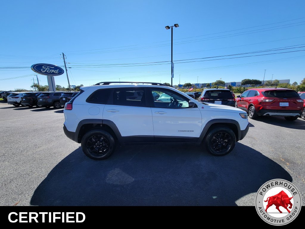 Used 2019 Jeep Cherokee Trailhawk w/ Comfort/Convenience Group AWD/4WD image 8