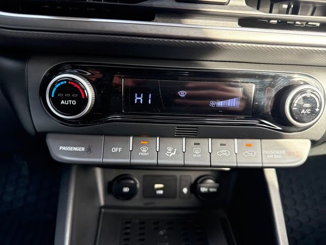 Used 2022 Hyundai Kona Limited image 33