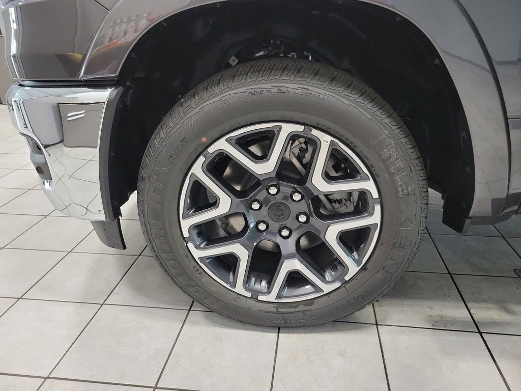 New 2025 RAM 1500 Laramie image 28