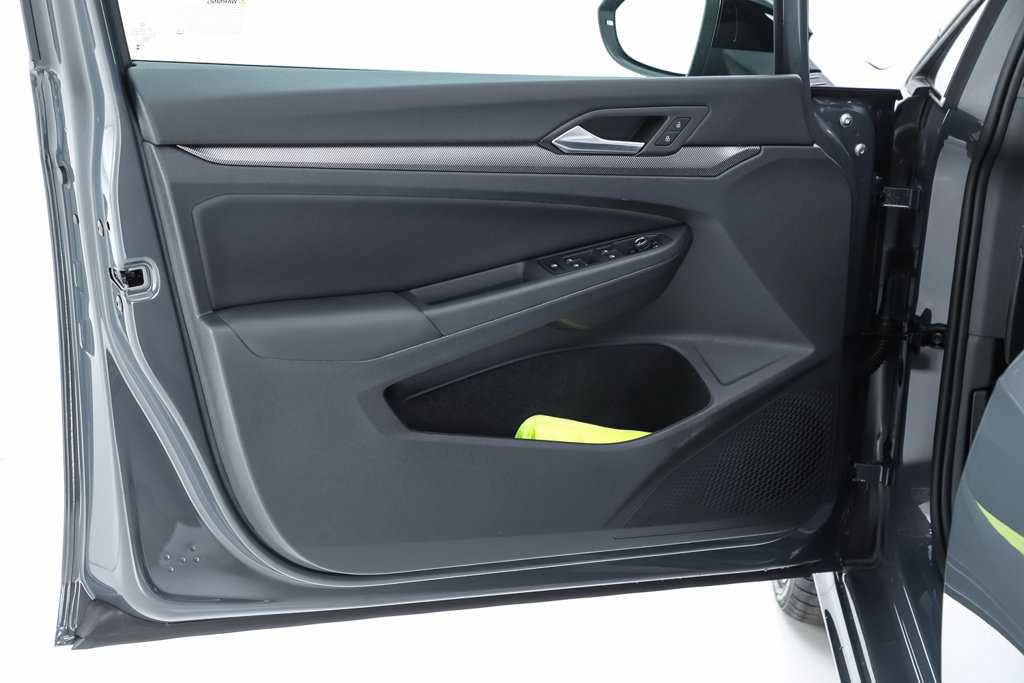 New 2027 Volkswagen Golf AWD/4WD image 18