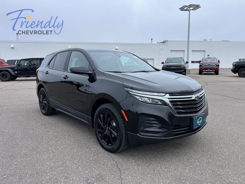 Certified 2023 Chevrolet Equinox LS w/ LS Convenience Package AWD/4WD image 3