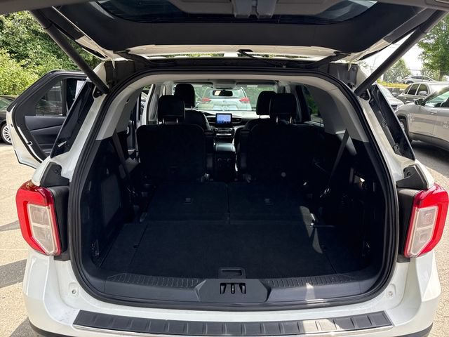 Used 2021 Ford Explorer Limited w/ Equipment Group 301A AWD/4WD image 12