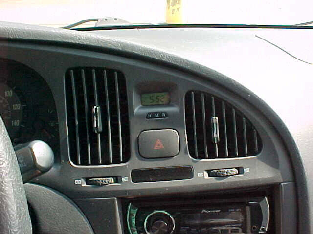 Used 2005 Hyundai Elantra GLS FWD image 29