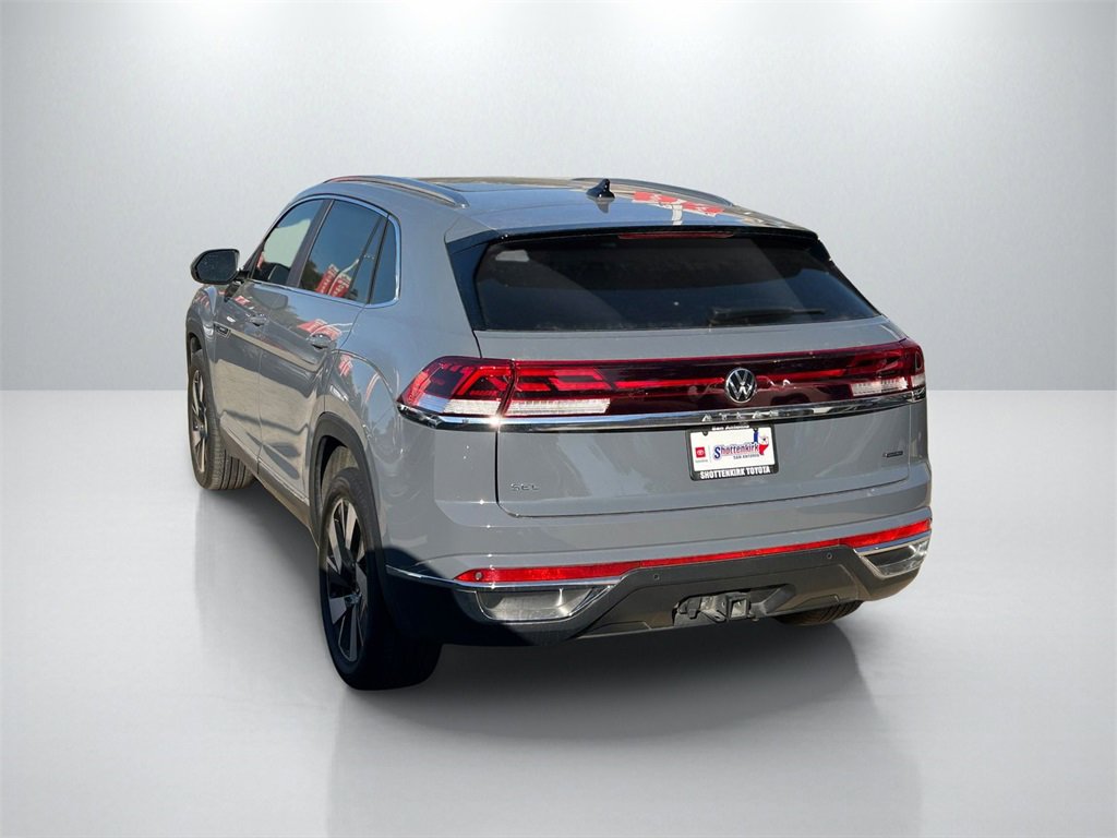 Used 2024 Volkswagen Atlas Cross Sport SEL image 7