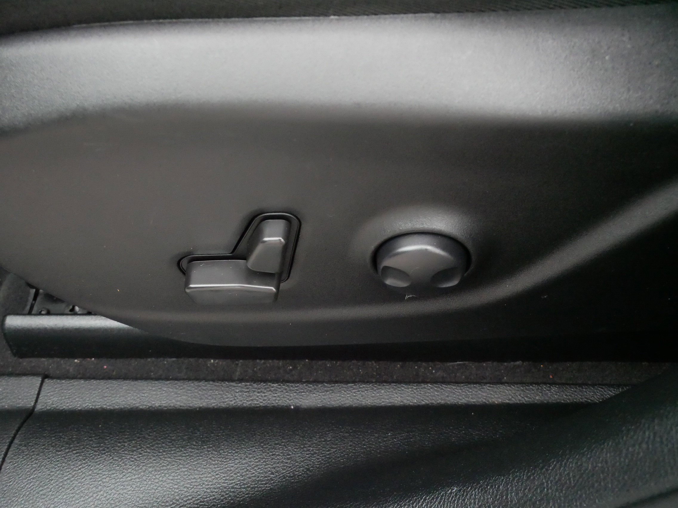 Used 2022 Jeep Cherokee Limited image 20