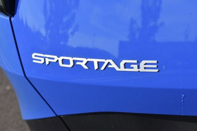 New 2026 Kia Sportage EX w/ EX Panorama Roof Package FWD image 16