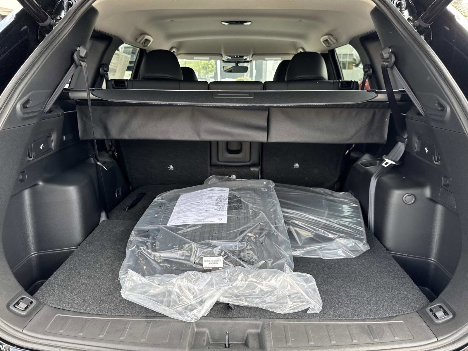 New 2025 Mitsubishi Outlander SE image 7