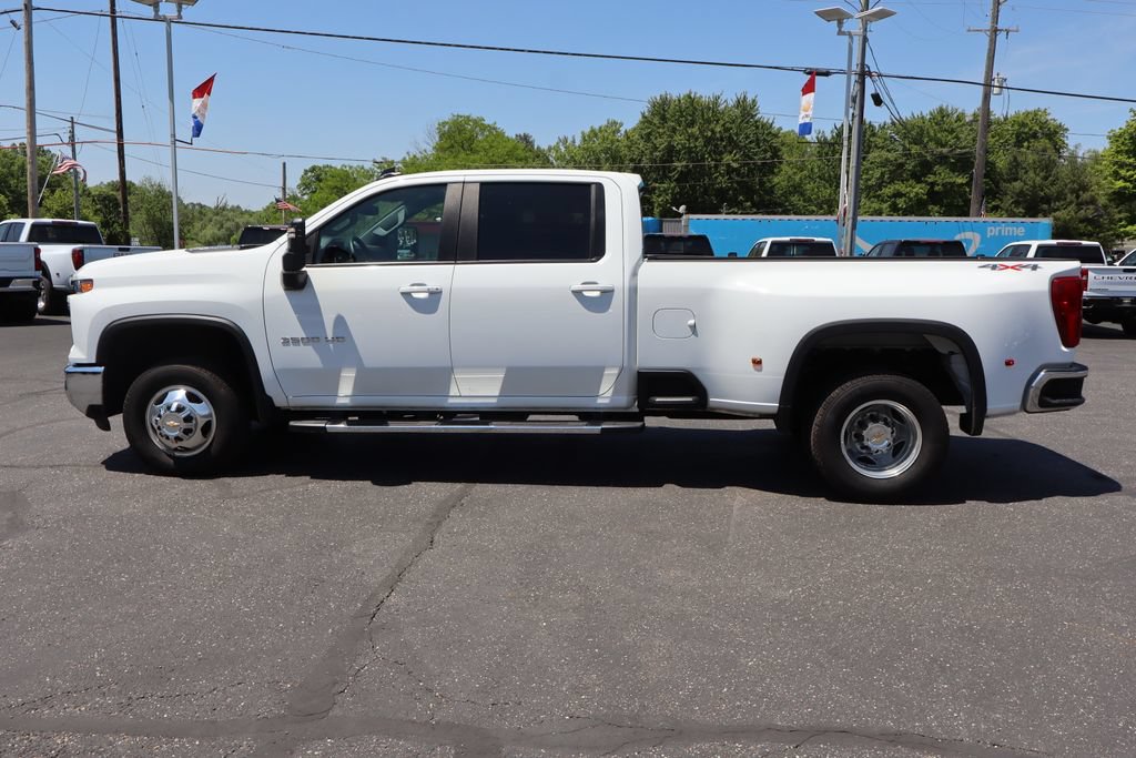 Used 2024 Chevrolet Silverado 3500 LT w/ All Star Edition AWD/4WD image 24
