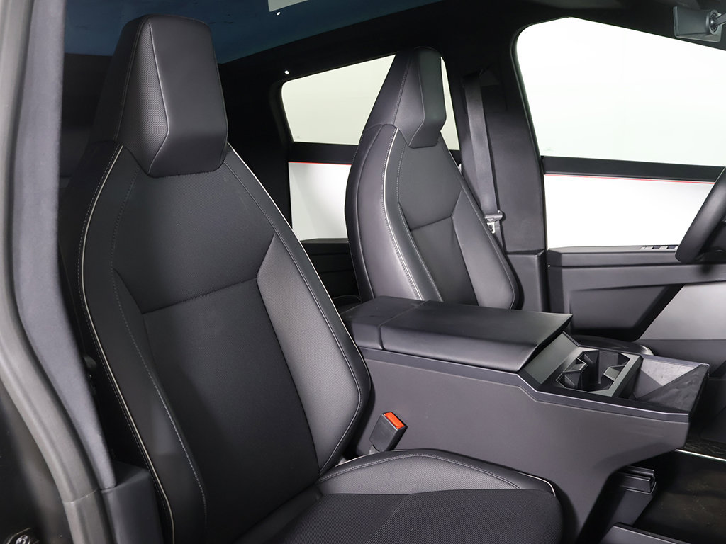 Used 2024 Tesla Cybertruck AWD Crew Cab image 27