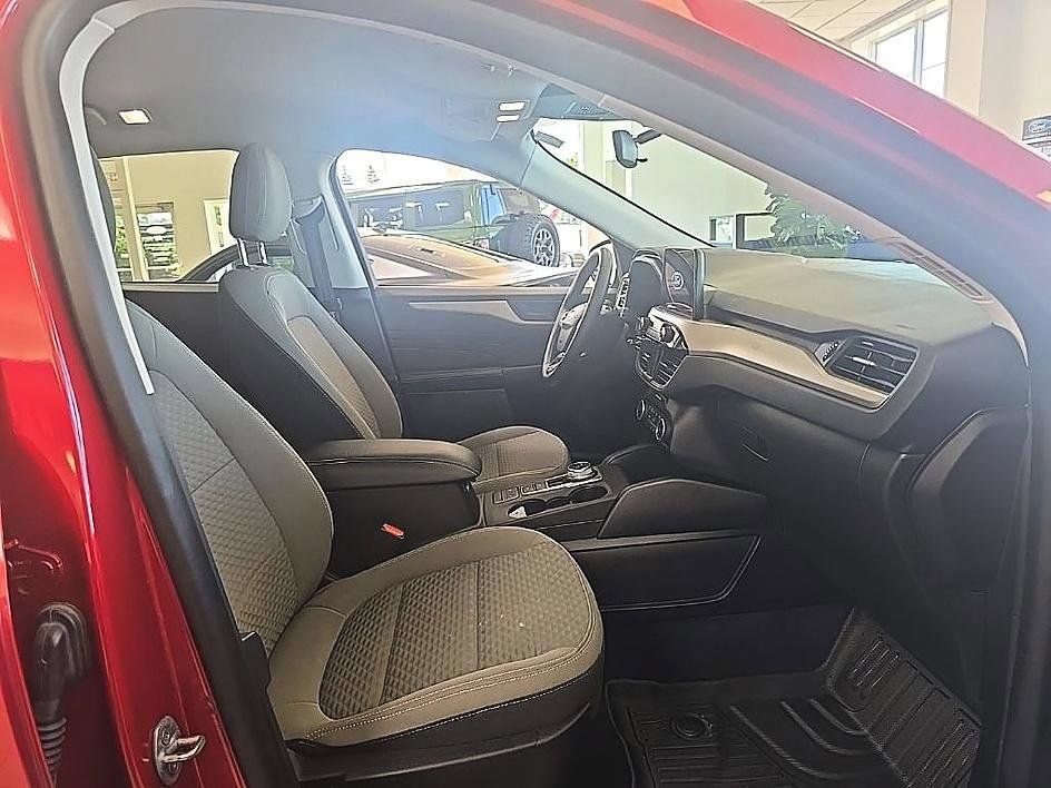 Used 2022 Ford Escape SE w/ Convenience Package AWD/4WD image 36