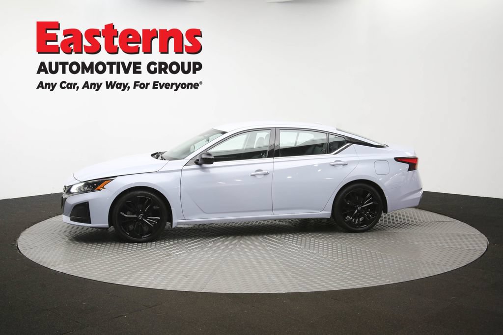 Used 2023 Nissan Altima 2.5 SR FWD image 62
