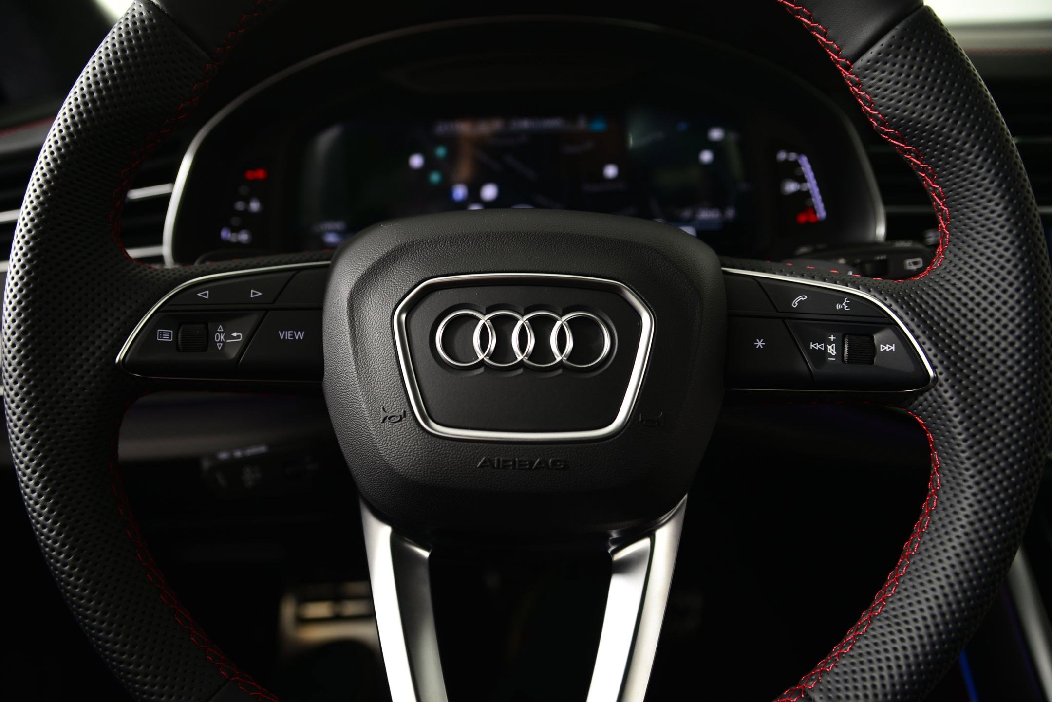 New 2026 Audi SQ8 Prestige image 14