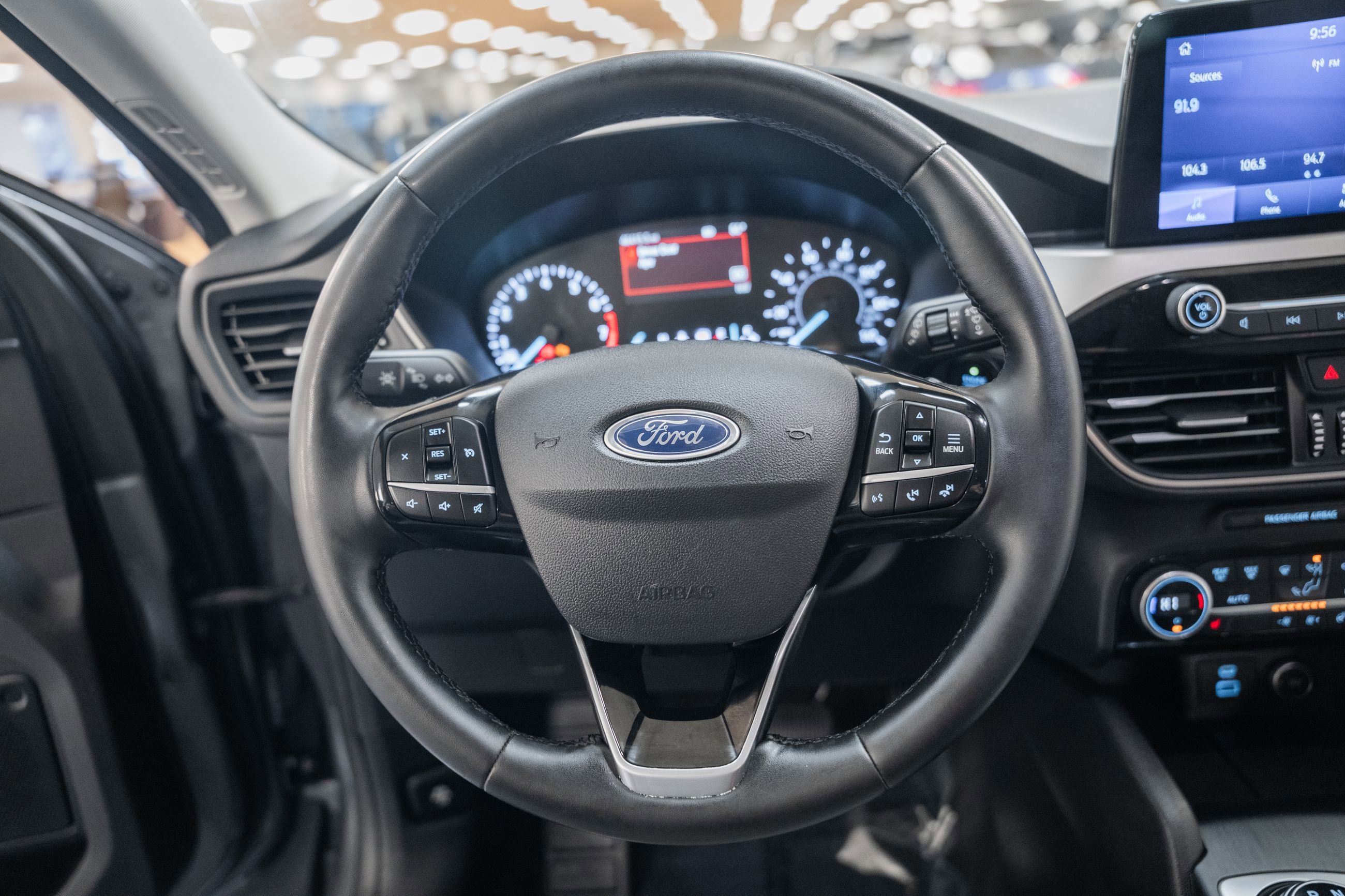 Certified 2021 Ford Escape SE w/ SE Sport Appearance Package image 37