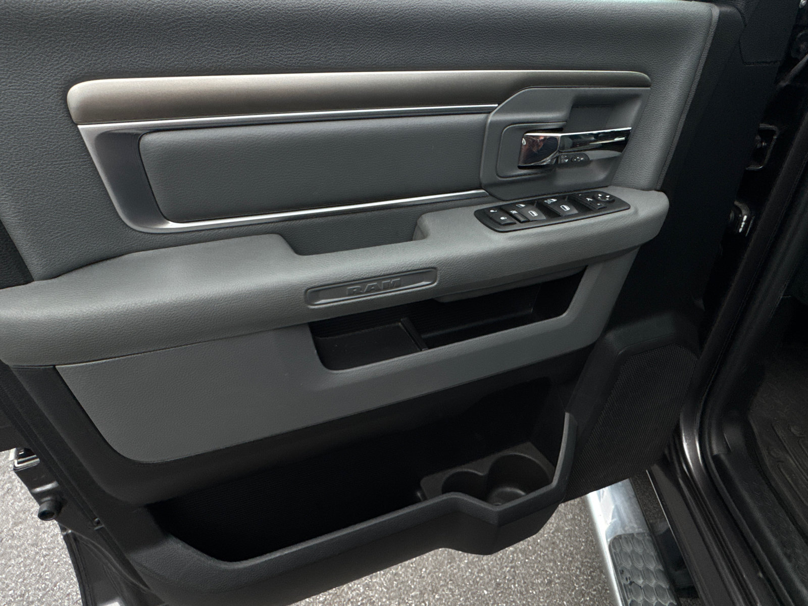 Used 2015 RAM 1500 Big Horn AWD/4WD image 11