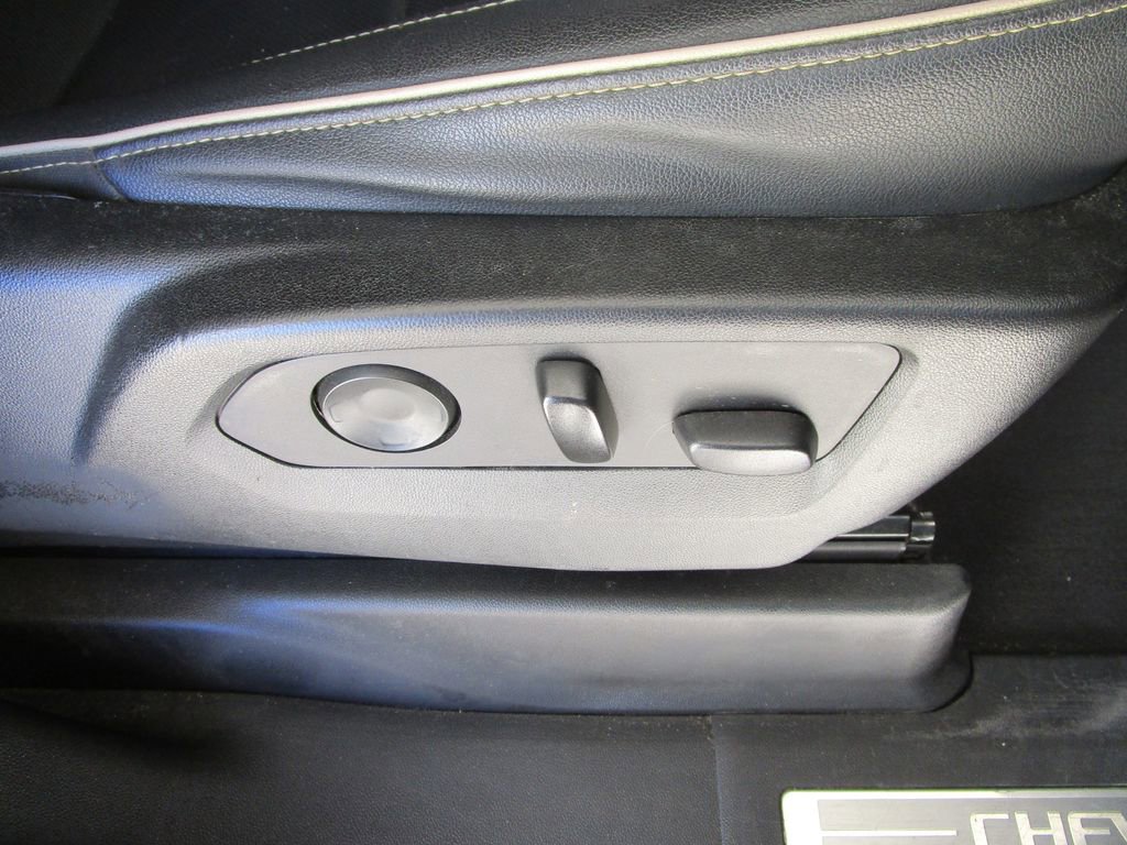 Used 2021 Chevrolet Tahoe Premier w/ Premium Package image 18