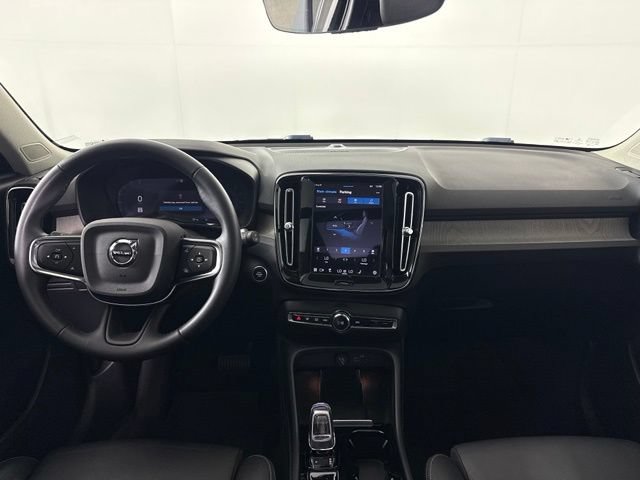 Used 2023 Volvo XC40 B5 Ultimate AWD/4WD image 30