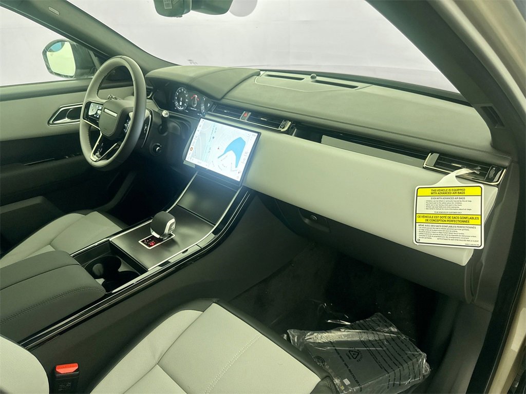 New 2026 Land Rover Range Rover Velar Dynamic SE image 29
