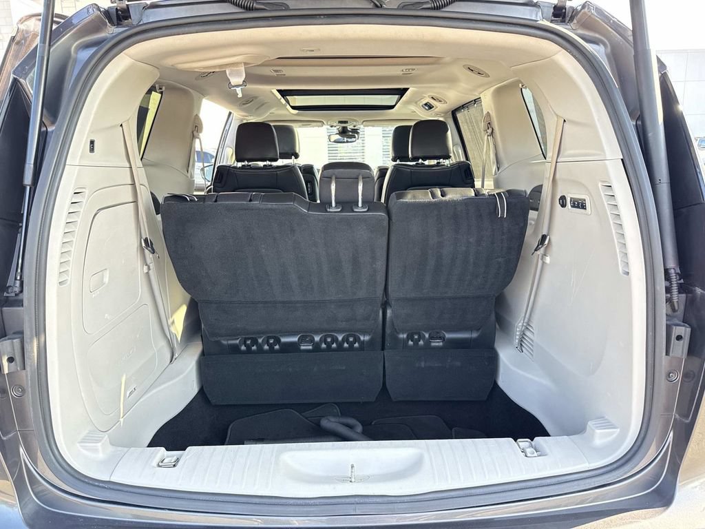 Used 2017 Chrysler Pacifica Limited FWD image 12