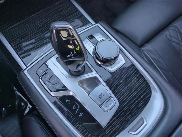 Used 2019 BMW 740i w/ Executive Package RWD image 12