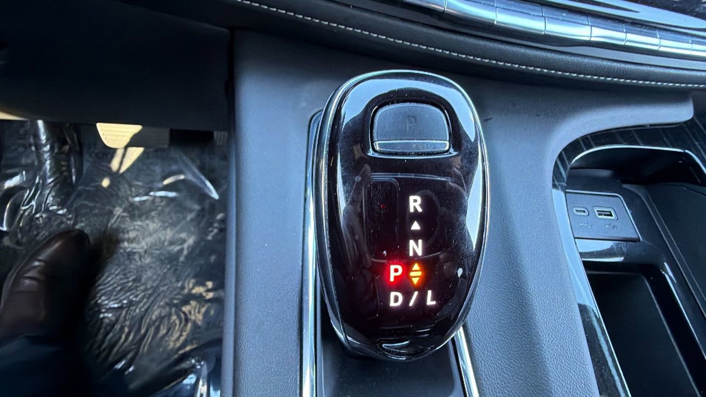 Used 2024 Cadillac Escalade ESV Sport w/ Touring Package image 27