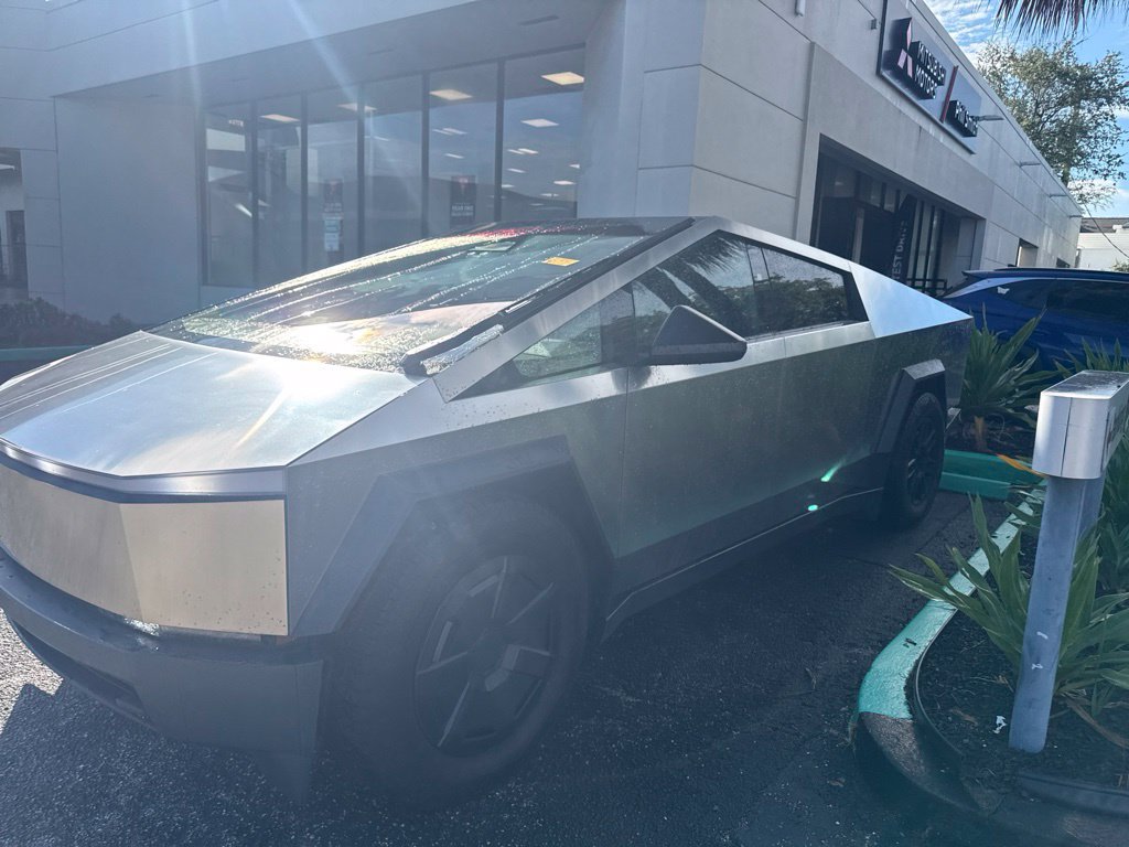 Used 2025 Tesla Cybertruck AWD Crew Cab image 1