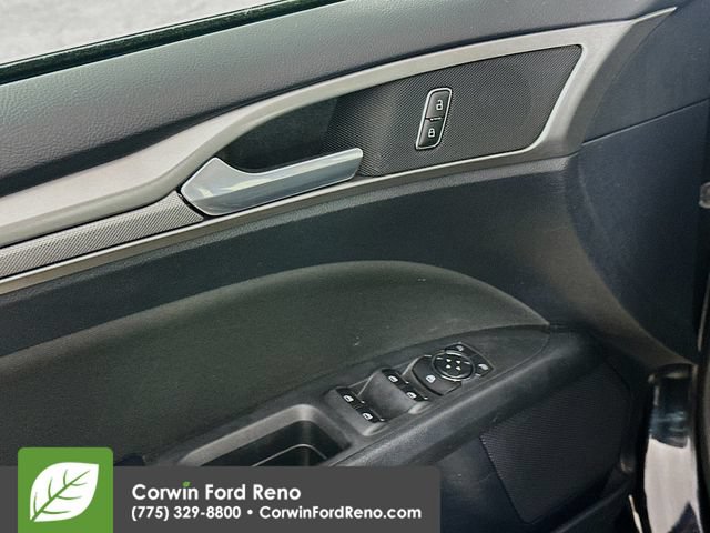 Certified 2019 Ford Fusion SE AWD/4WD image 17