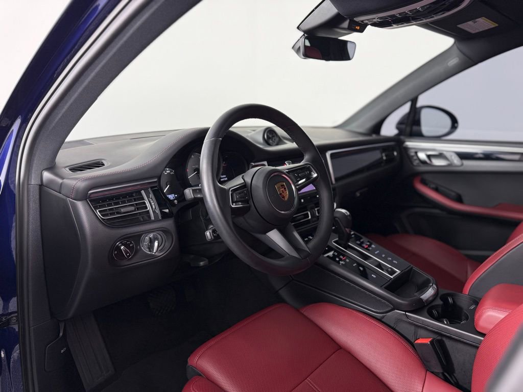 Used 2022 Porsche Macan S AWD/4WD image 4