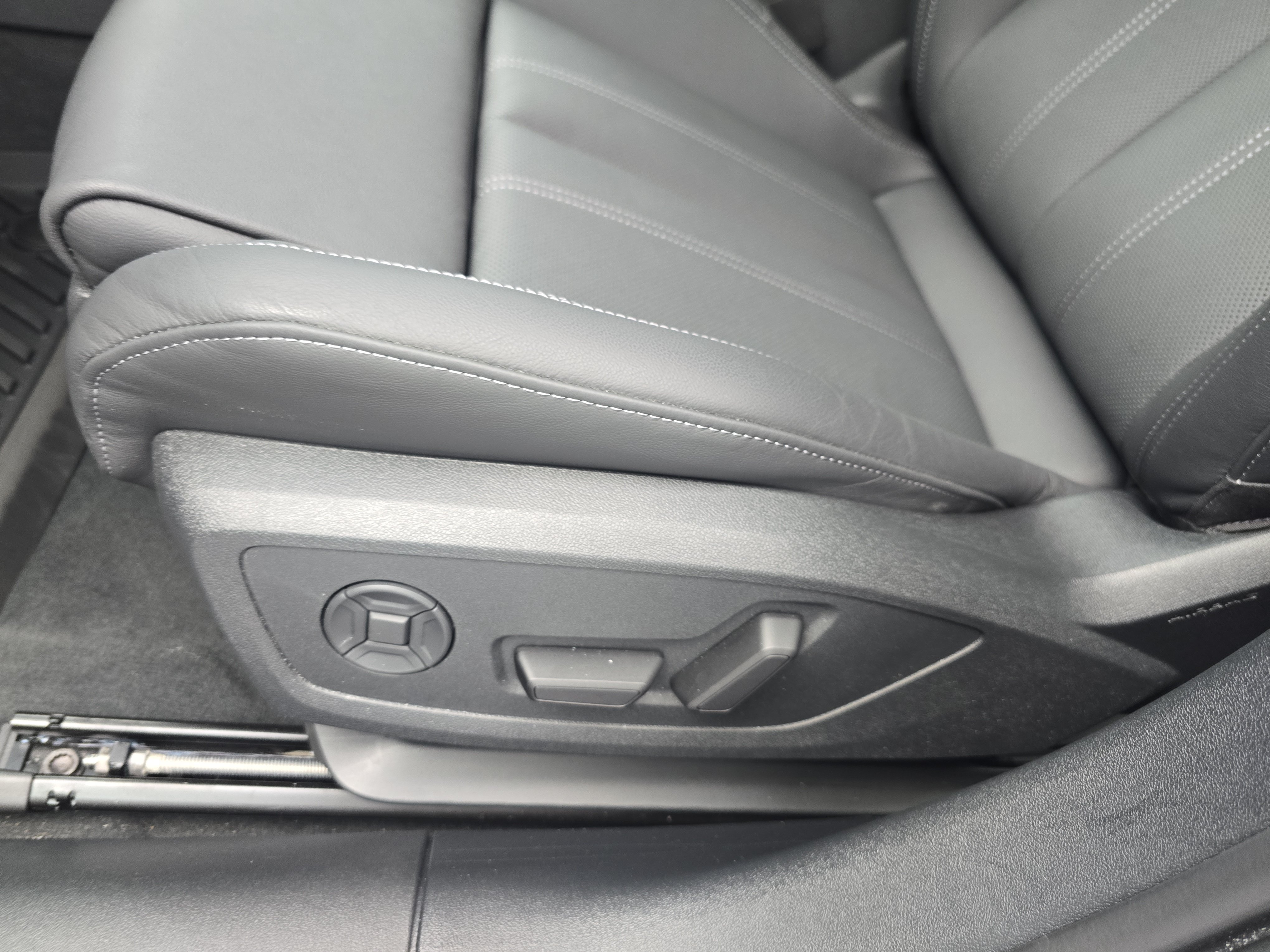 Used 2026 Audi A6 Premium Plus AWD/4WD image 29