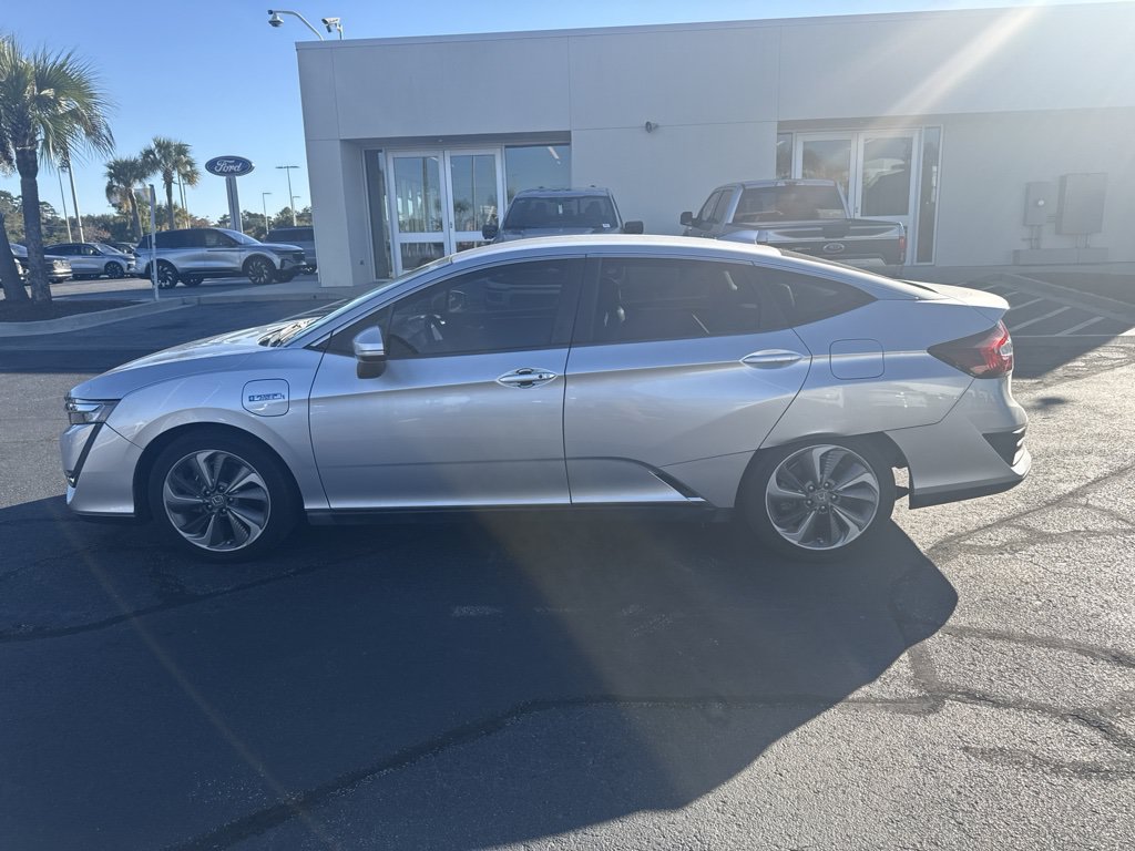 Used 2018 Honda Clarity Touring image 2