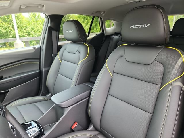 New 2026 Chevrolet Trax ACTIV w/ Sunroof Package FWD image 13