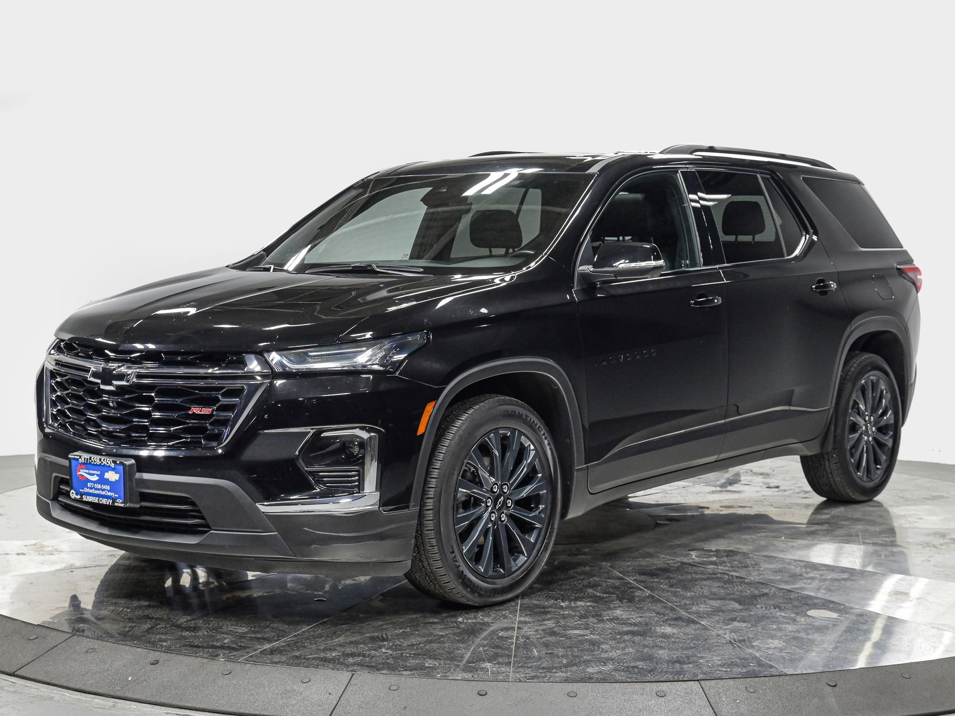 Used 2023 Chevrolet Traverse RS AWD/4WD image 1