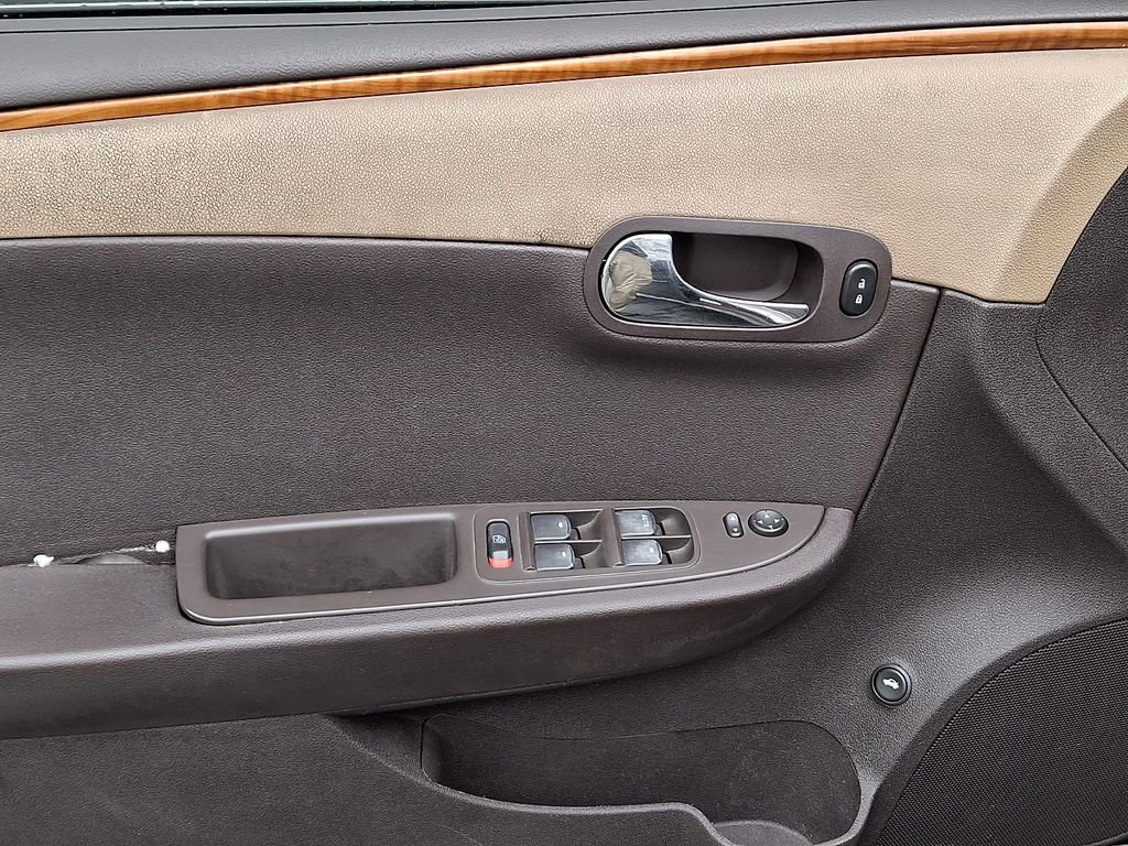 Used 2010 Chevrolet Malibu LT w/ Power Convenience Package FWD image 18