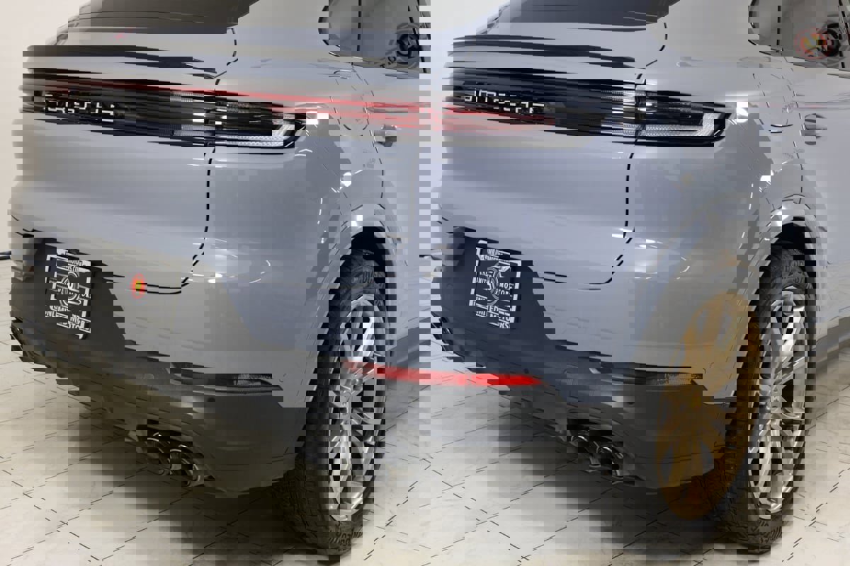 Used 2024 Porsche Cayenne Coupe image 40