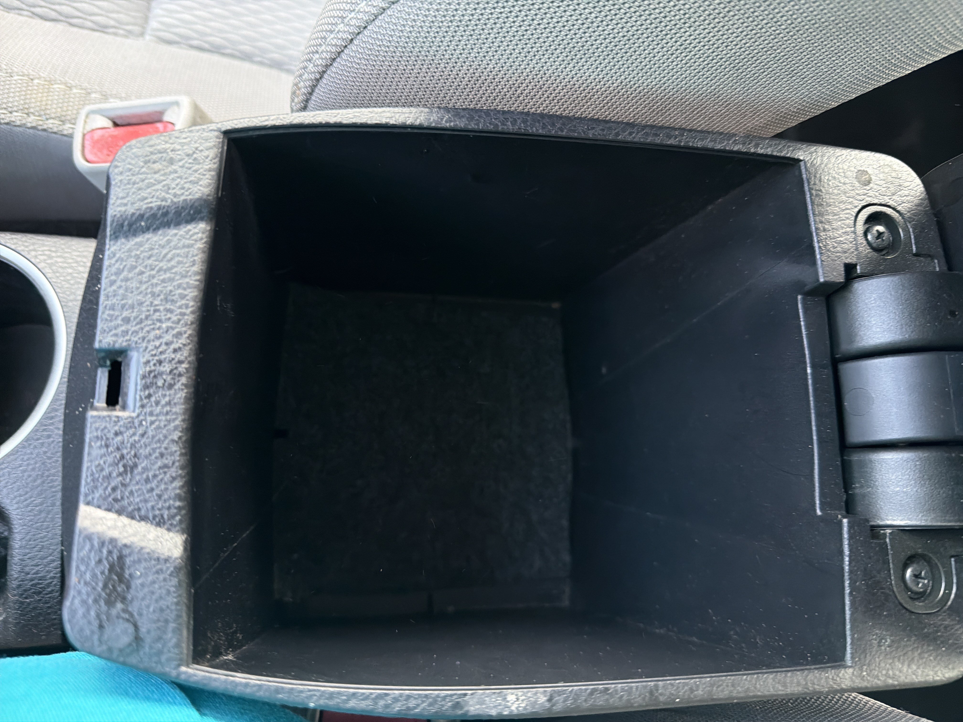 Used 2015 Toyota Corolla LE w/ Body Protection Package #1 FWD image 31