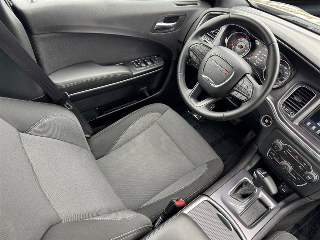 Used 2018 Dodge Charger SXT image 14