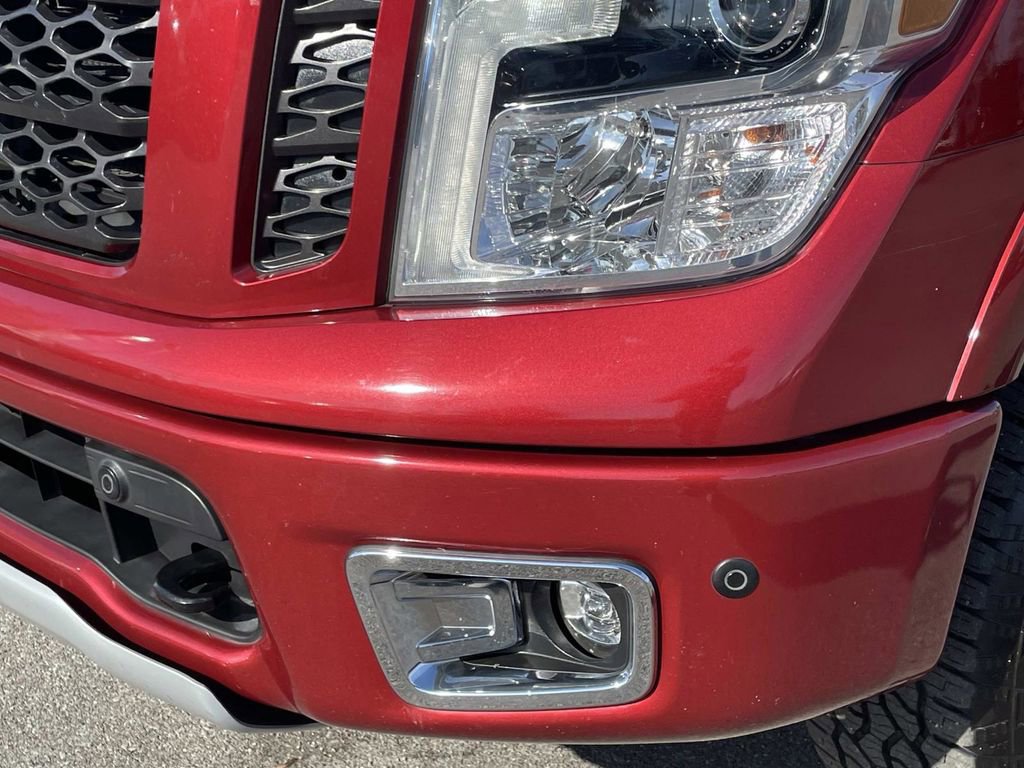 Used 2018 Nissan Titan PRO-4X w/ Pro-4x Convenience Package image 12