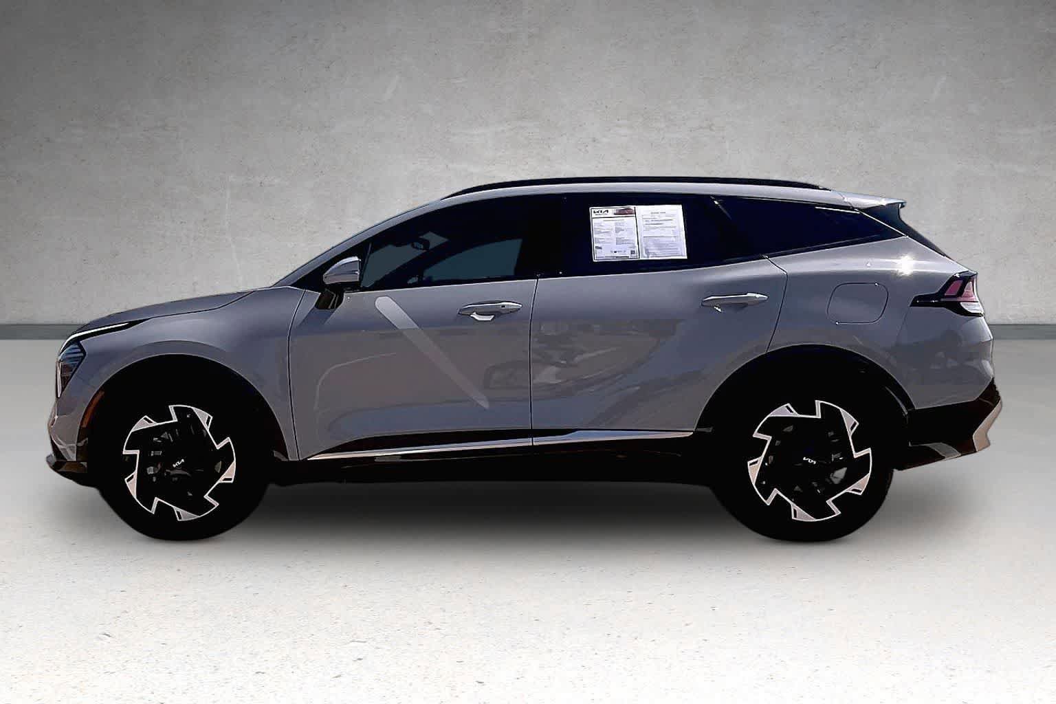 Certified 2024 Kia Sportage SX FWD image 3