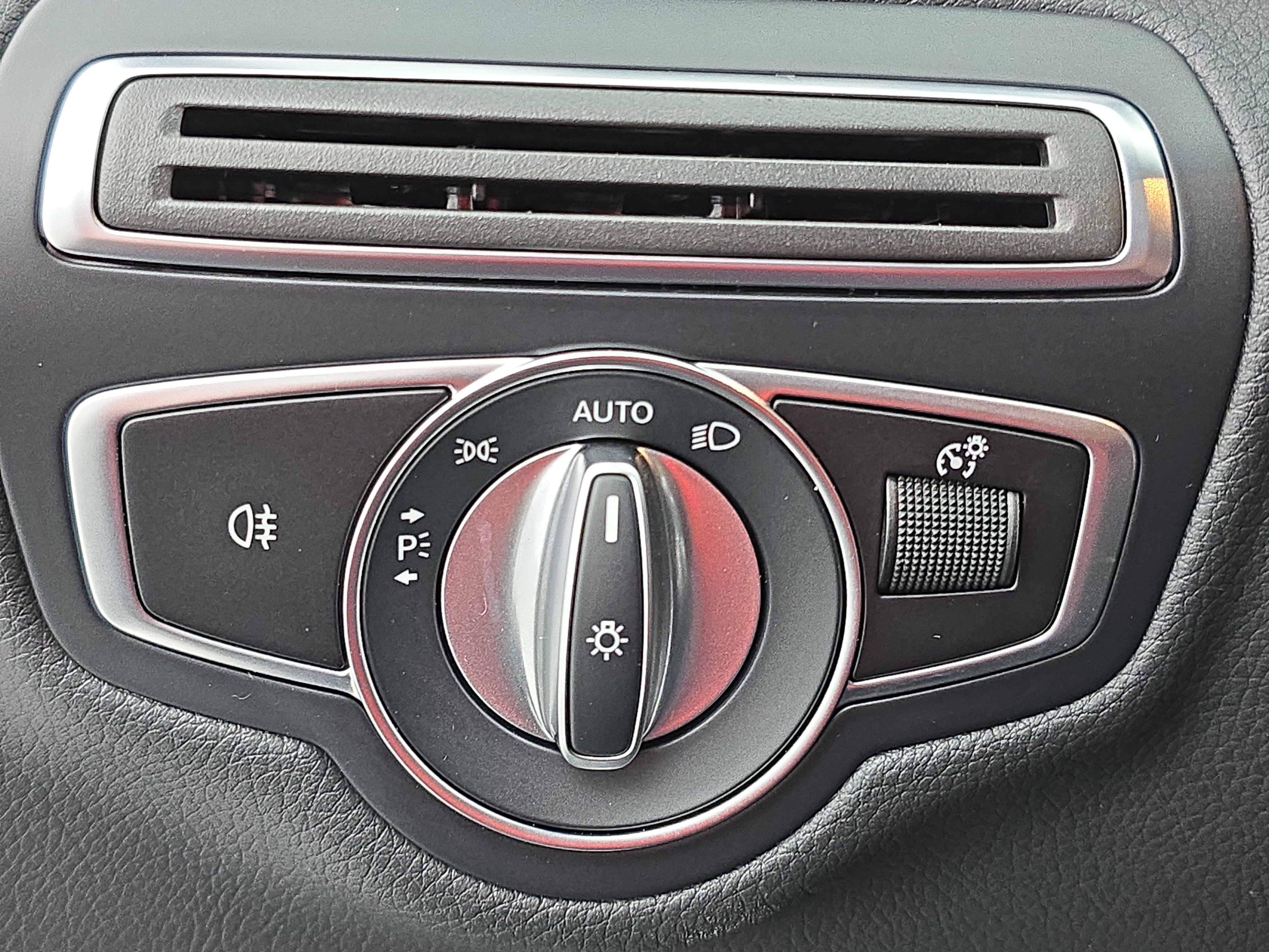 Used 2023 Mercedes-Benz C 300 Cabriolet image 24