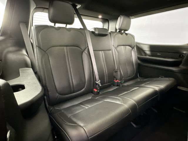 Used 2023 Jeep Wagoneer 4WD w/ Premium Group I image 29