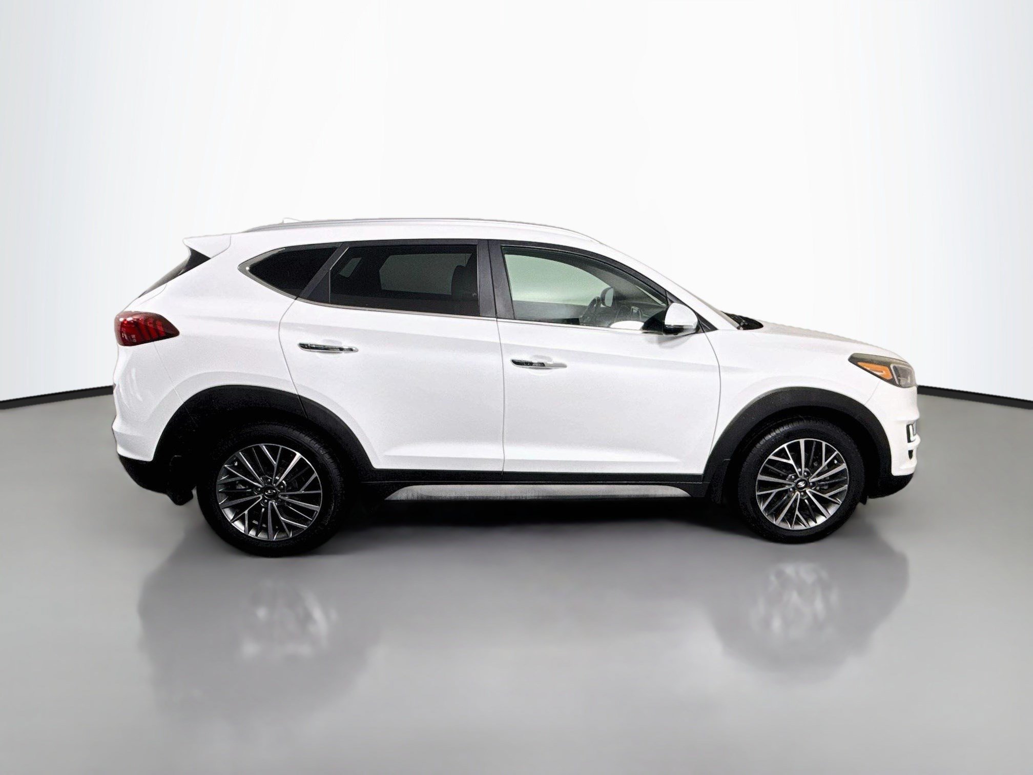 Used 2019 Hyundai Tucson Limited w/ Cargo Package AWD/4WD image 11