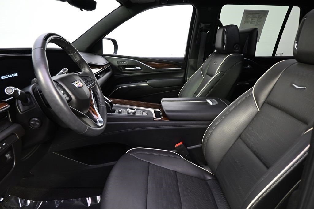 Certified 2023 Cadillac Escalade Premium Luxury AWD/4WD image 13