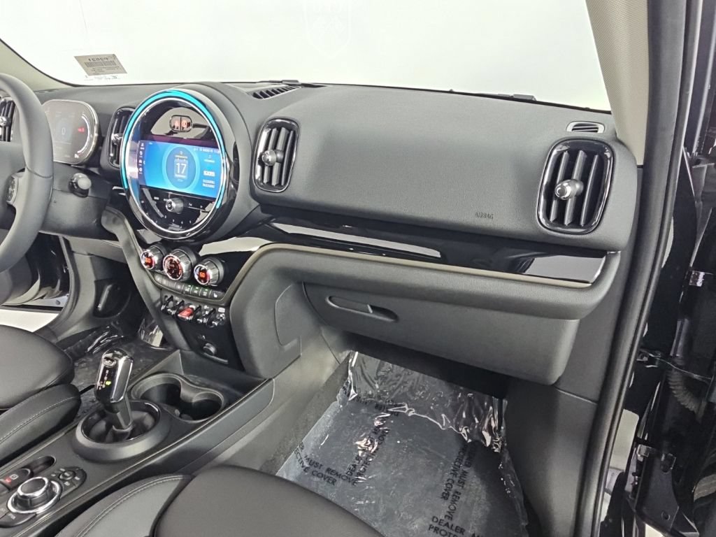 Certified 2024 MINI Cooper Countryman S w/ Storage Package FWD image 14