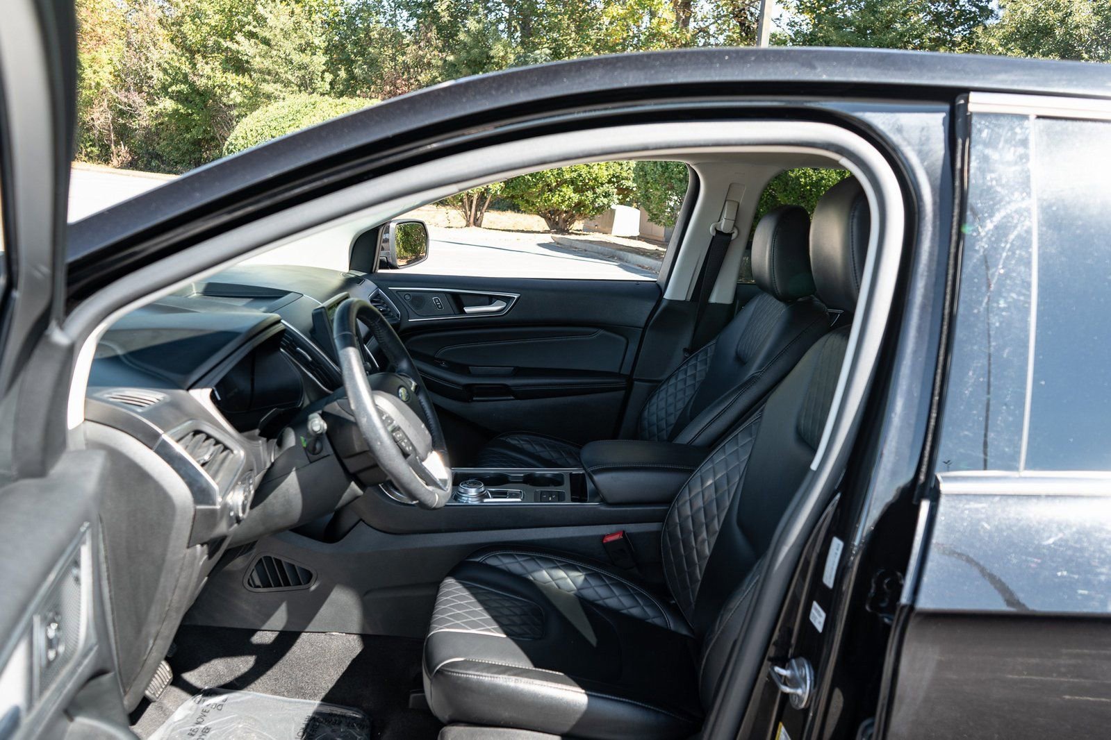 Used 2024 Ford Edge Titanium AWD/4WD image 14