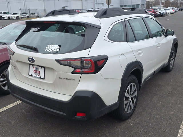 Certified 2023 Subaru Outback 2.5i image 3