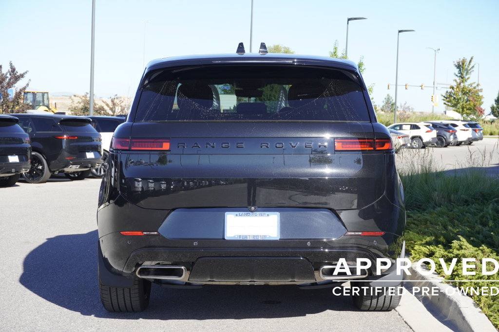 Used 2025 Land Rover Range Rover Sport Dynamic SE AWD/4WD image 6