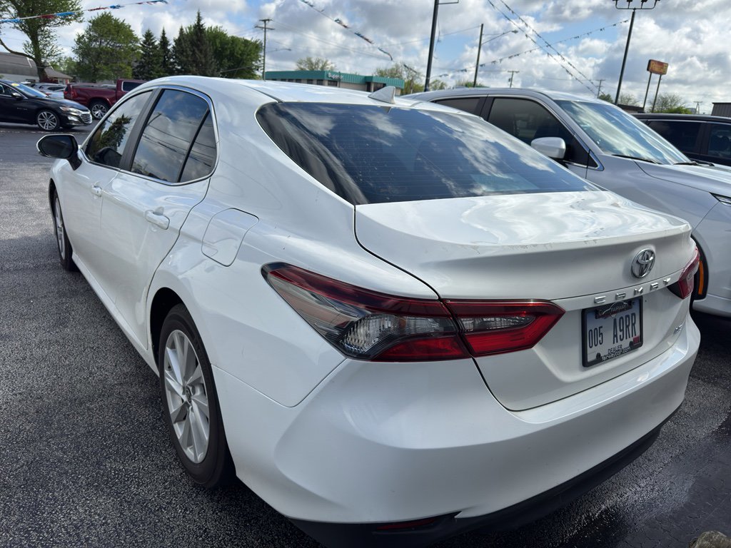 Used 2024 Toyota Camry LE w/ Convenience Package FWD image 5