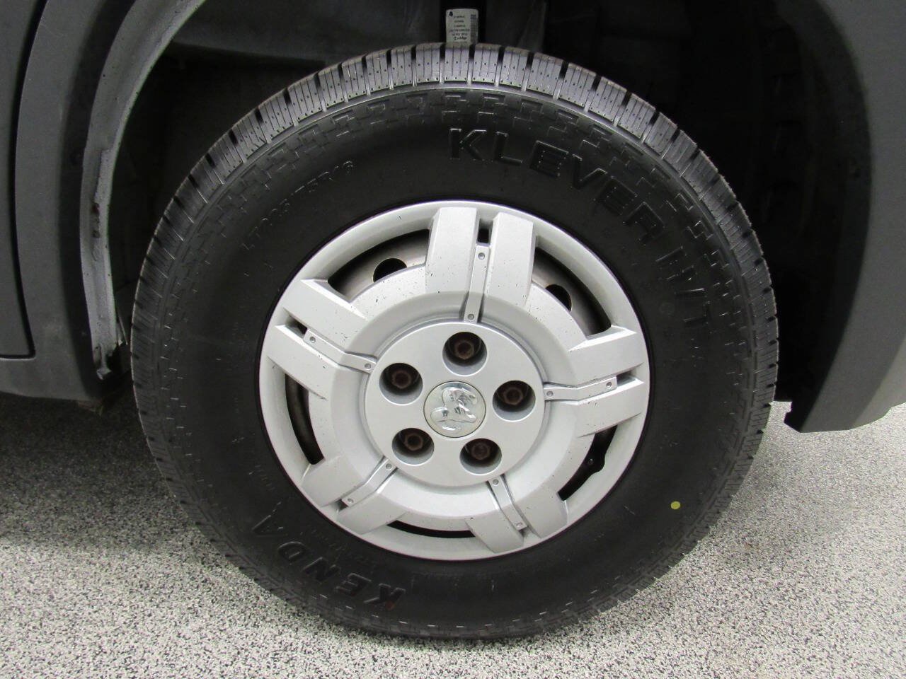 Used 2016 RAM ProMaster 2500 w/ Premium Appearance Group FWD image 13