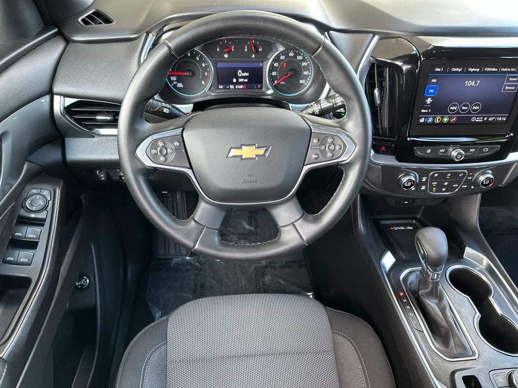 Used 2023 Chevrolet Traverse LT FWD image 13