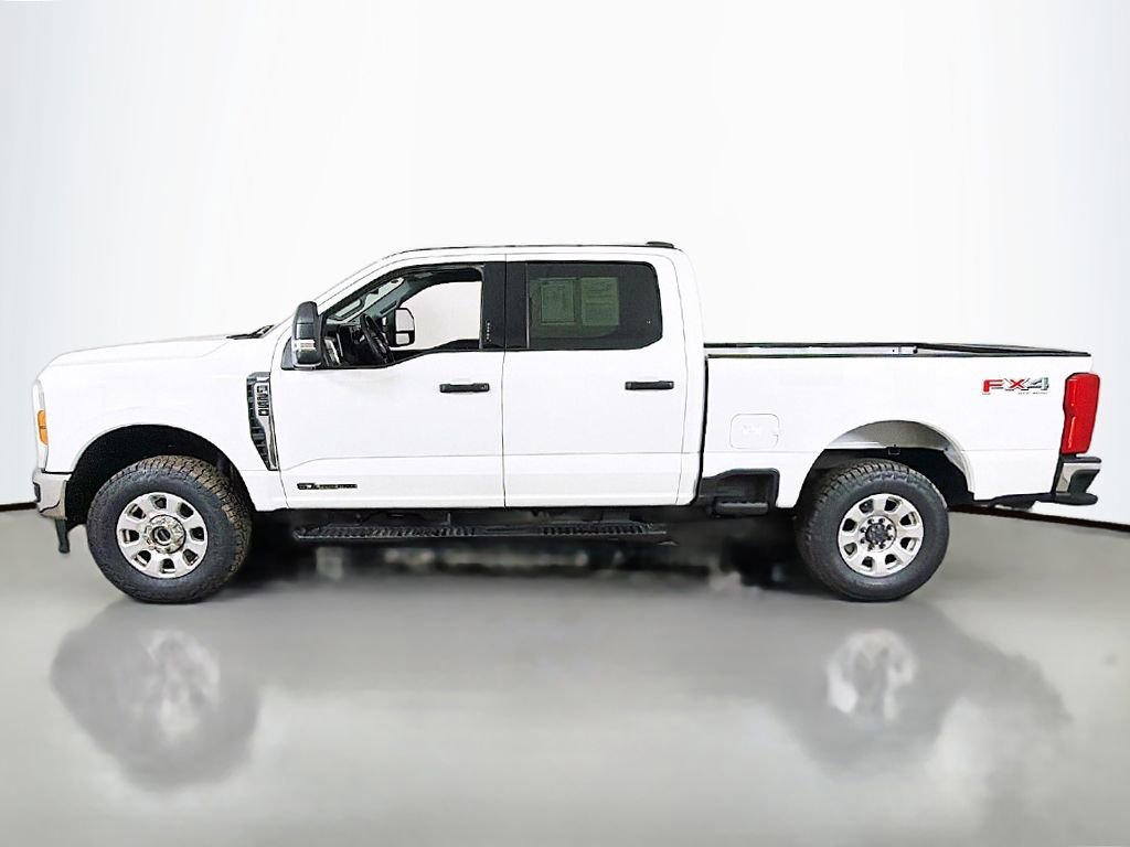 Used 2024 Ford F250 XLT w/ FX4 Off-Road Package AWD/4WD image 8